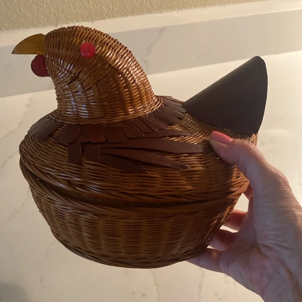 Vintage Chicken Basket with Lid